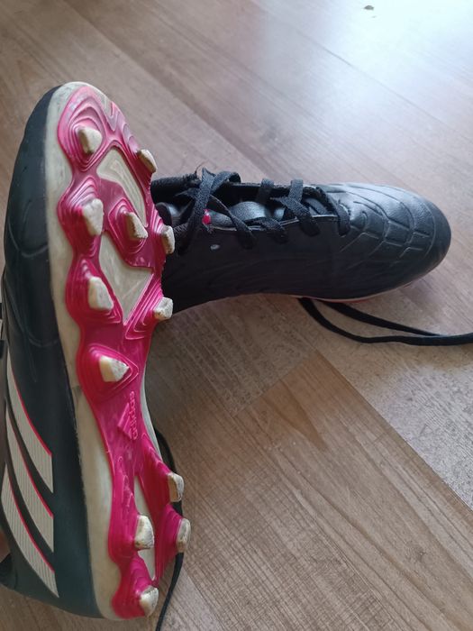 Детски бутонки за футбол 34 номер