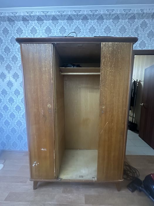 Шкаф и манеж бесплатно