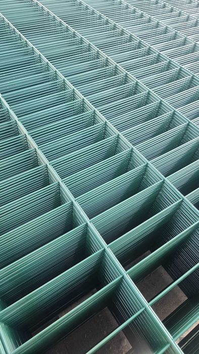 Panou gard bordurat zincat + vopsit / plasa pentru gard.  Stalp gard