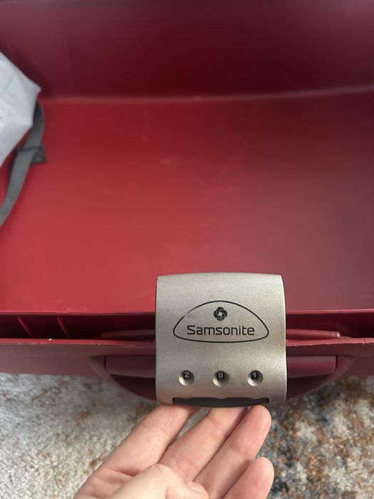 Твърд куфар Samsonite