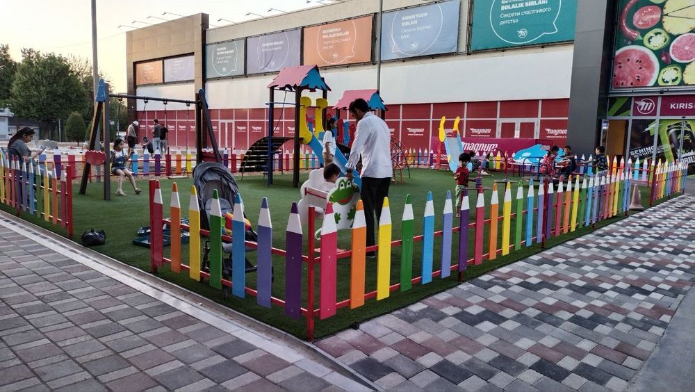 Детские площадки Bolalar Maydonchasi горки, качели, карусели, беседки