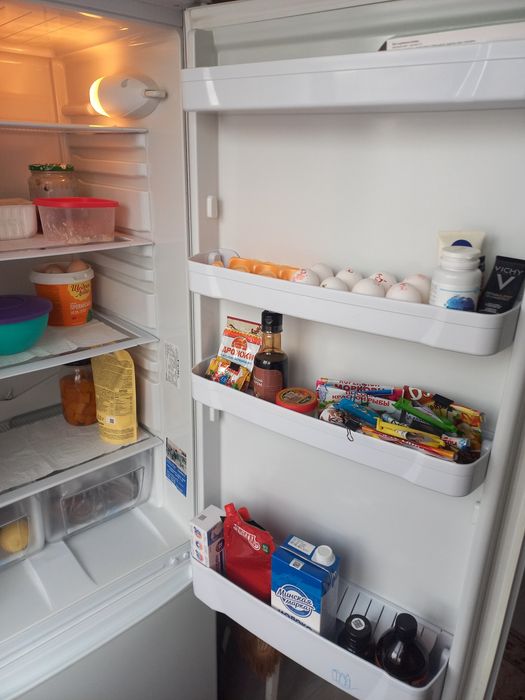 Продам холодильник Indesit SB185.027.