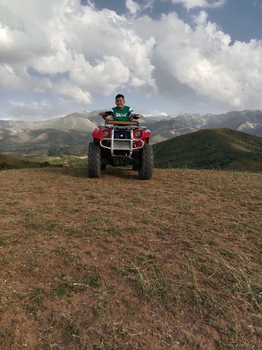 Квадроцикл сатылады