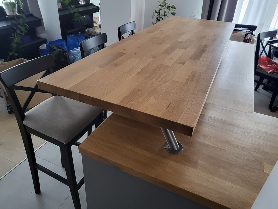 Insulă de bucătărie IKEA METOD / VADHOLMA cu blat KARLBY + 3 scaune INGOLF