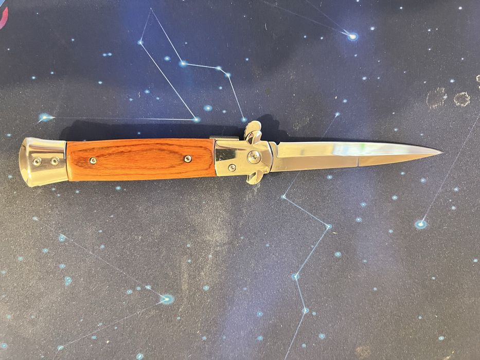 Briceag stiletto AKC italy  lungime totală 22.3 cm, grosime lamă 3 mm