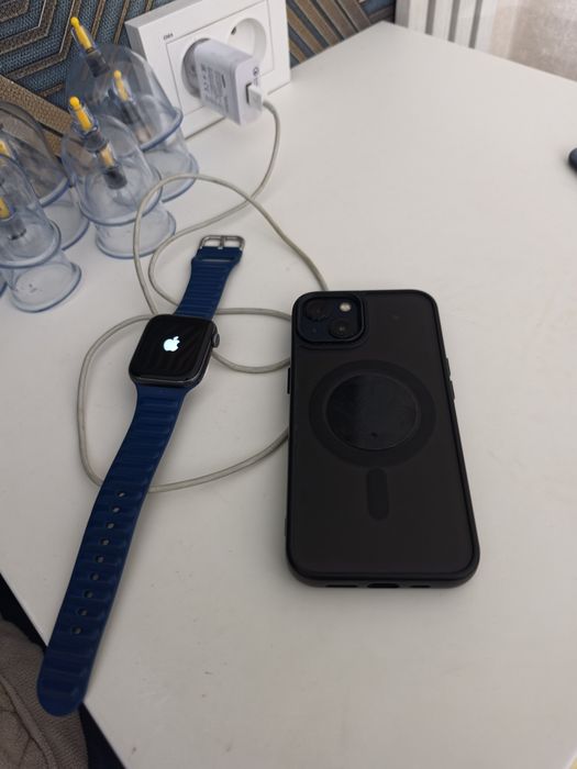 Айфончик  13 память 128