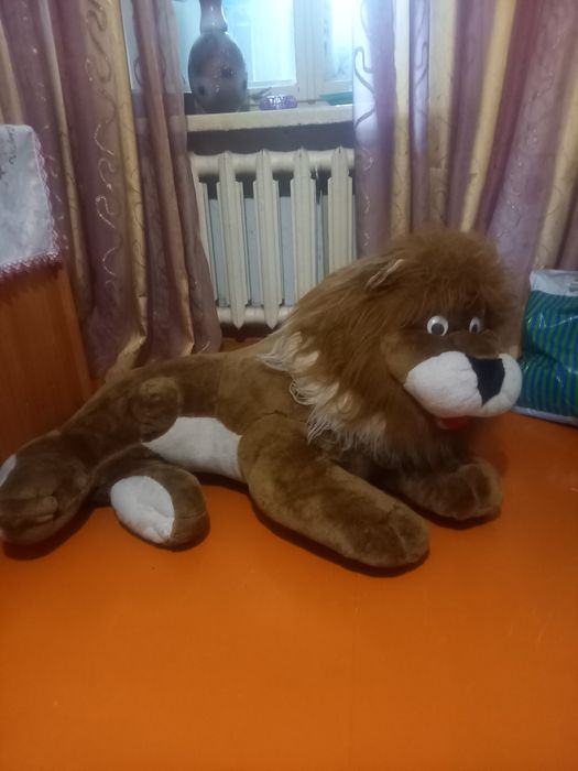 Продам игрушку большого льва