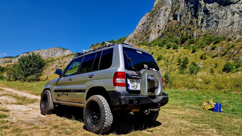 Mitsubishi pajero pinin