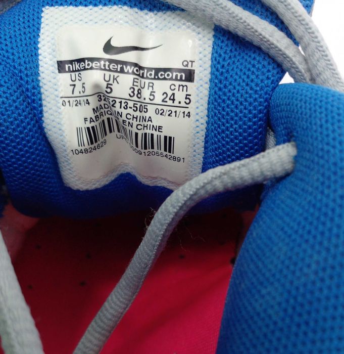 Женские кроссовки Nike