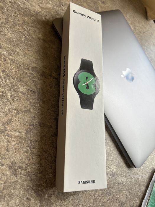 Смарт-часы Samsung Galaxy Watch 4 40 мм