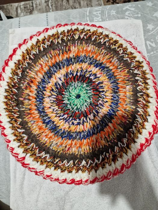 Ръчно изплетени столовки от вълна