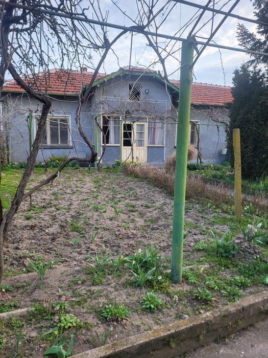 Продава се къща в с.Якимово обл.Монтана