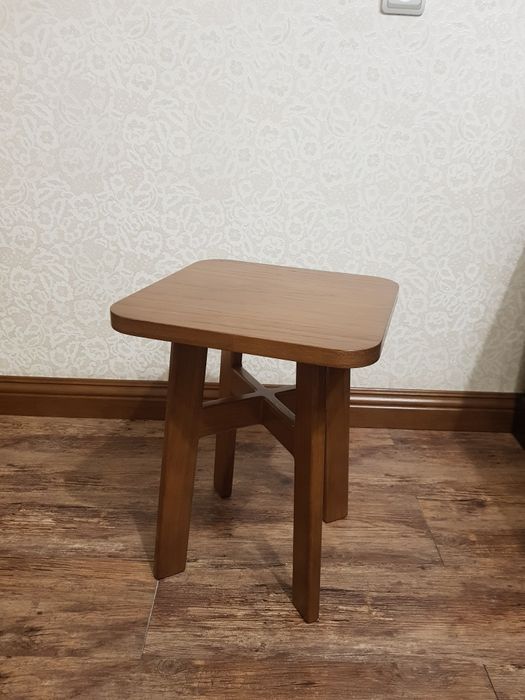 Табурет дубовый.