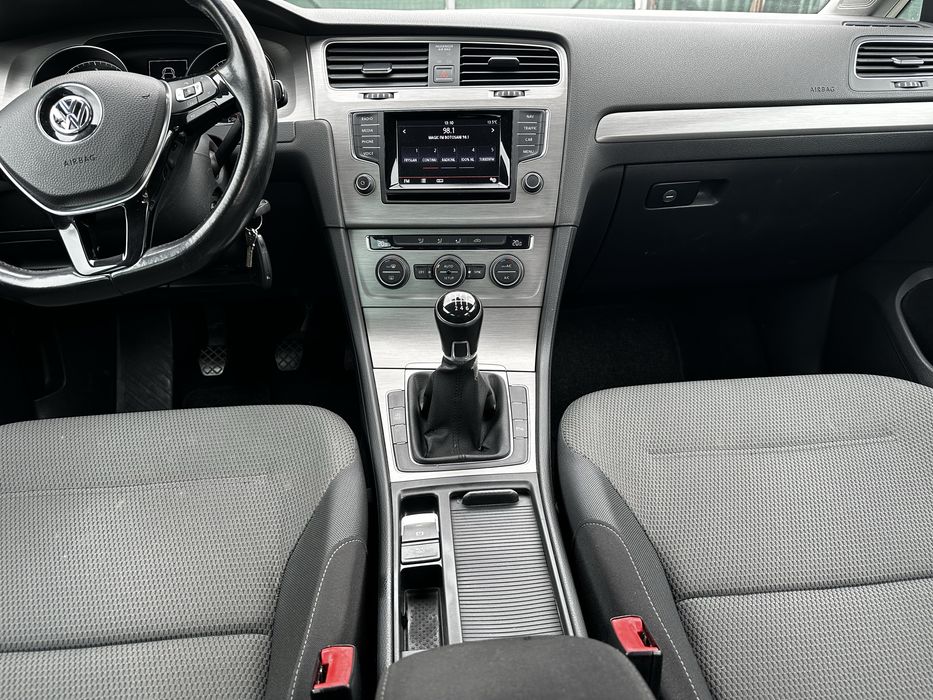 VW GOLF 7 an 2014/ 1.6TDI-110cp/ Navi Mare/Climă/ Adus Recent!