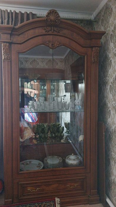 Продам мебель дерево.