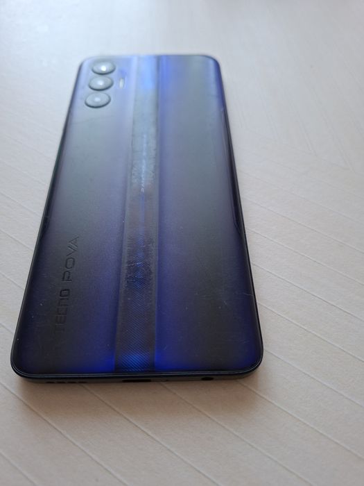 Телефон Tecno pova 3
