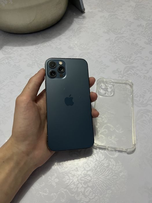 Продам Айфон 12Pro 256gb