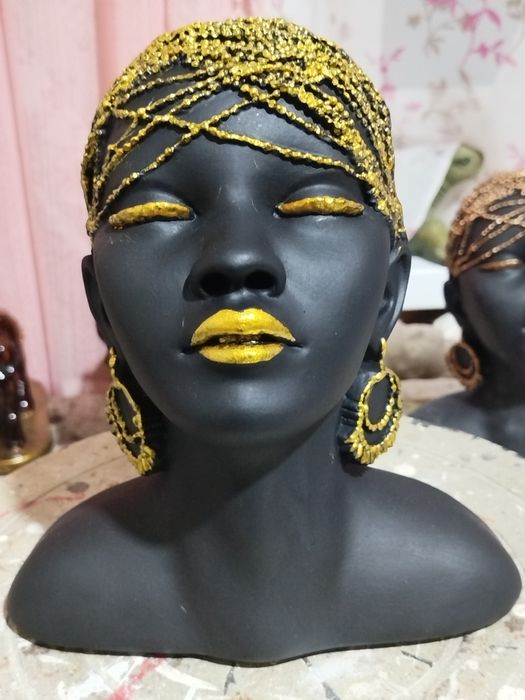 Статуэтка Африканка