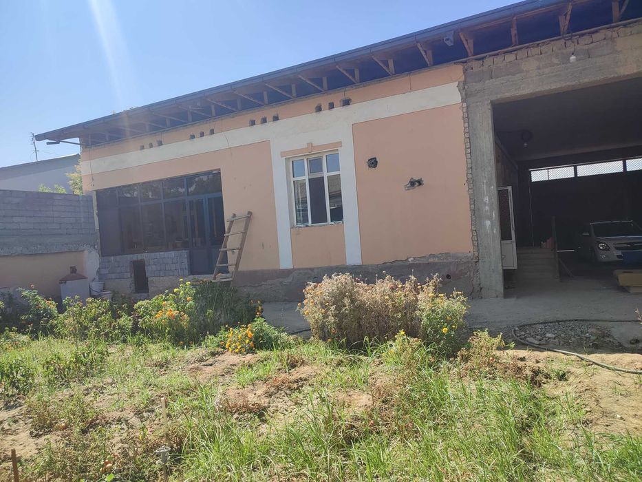 Hovli uchastkasi sotiladi 6 sotix