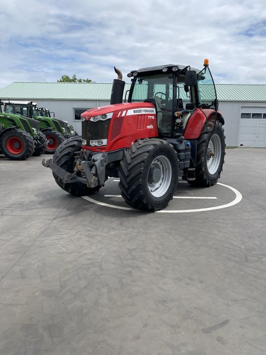 Massey Ferguson 7719
