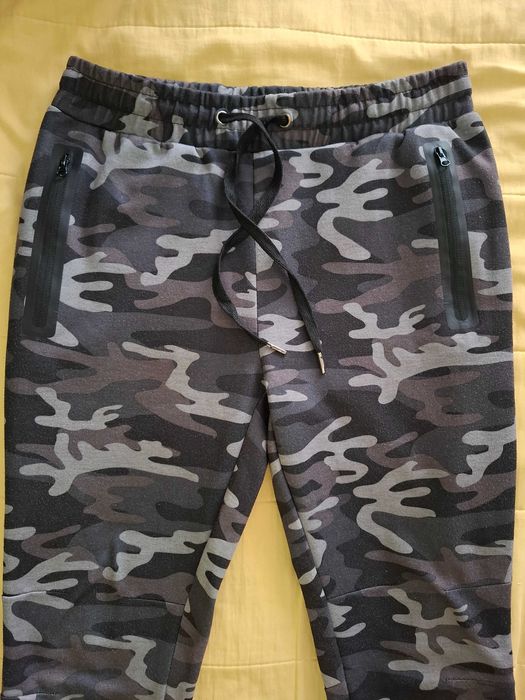 Панталон / дънков-карго, чисто нов и Анцунг - долница !