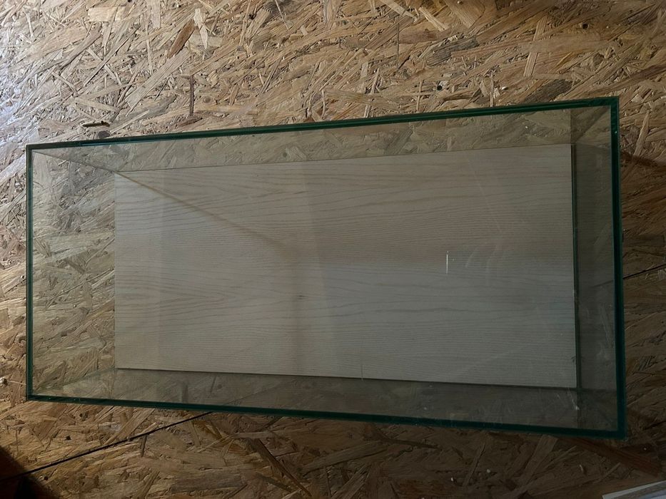 Acvariu cu capac 80 x40 x20 Bucuresti Sectorul 3 • OLX.ro