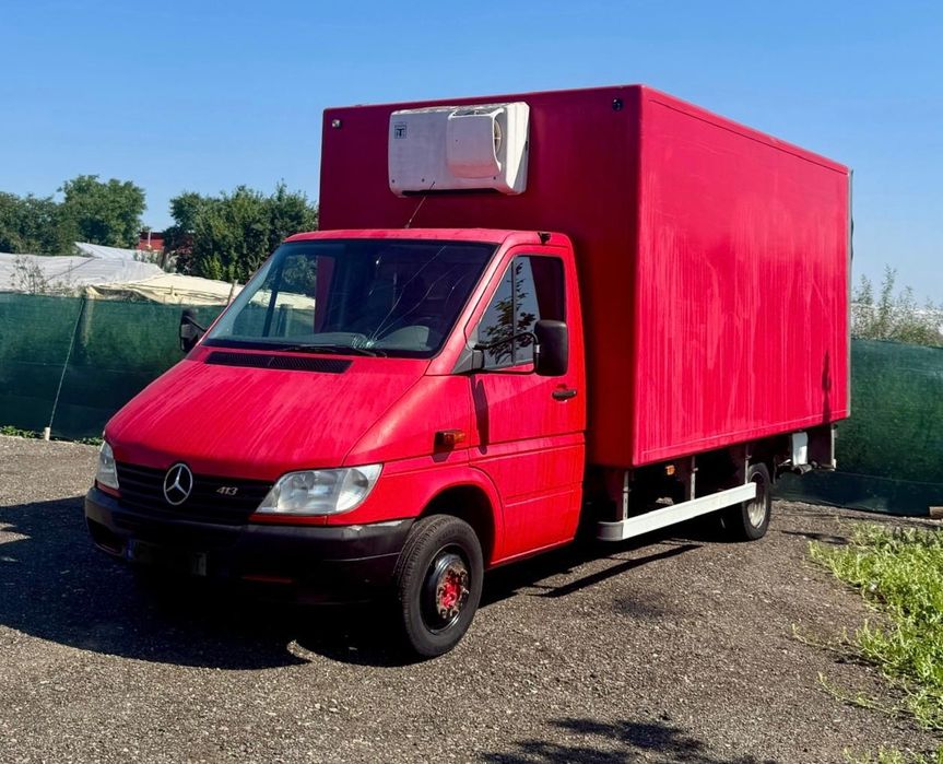 Dezmembrez Mercedes Sprinter 413 CDI punte dubla an 2004