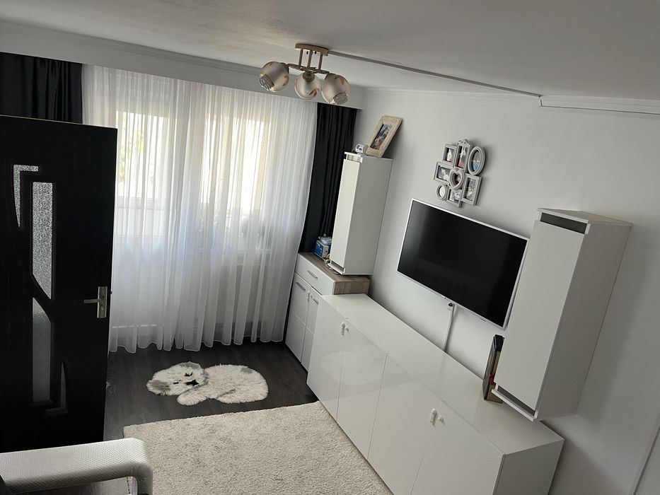 Vand apartament 2 camere