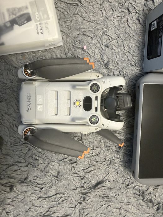 Drona DJI Mini 4 pro