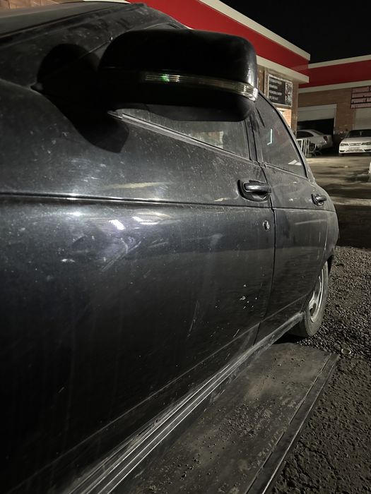 Lada priora eshiklari sotiladi