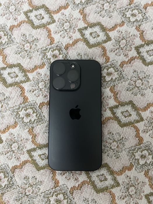 iPhone 16 Pro, Black Titanium