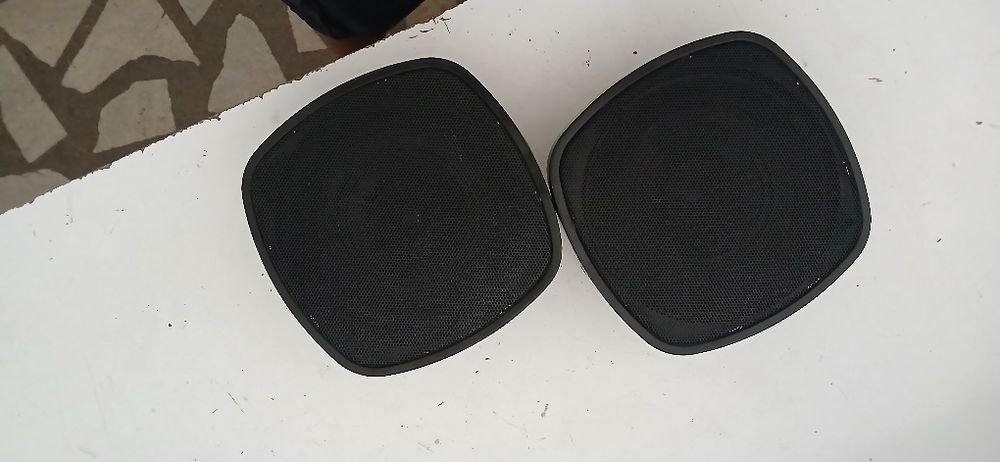 Несия 2 радной калонка сотилади.