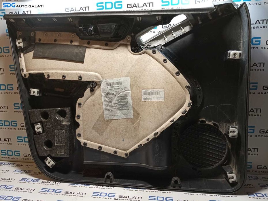 Panou Tapiterie Fata Interioara de Usa Portiera Dreapta Fata Pasager Volkswagen Tiguan 5N 2007 - 2015 Cod 5N0867012B 5N0867180D 5N0837198 [M4180] [Depozit]