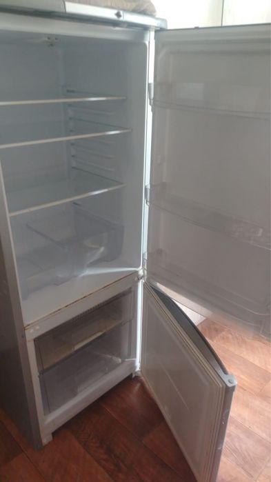 Продам холодильник