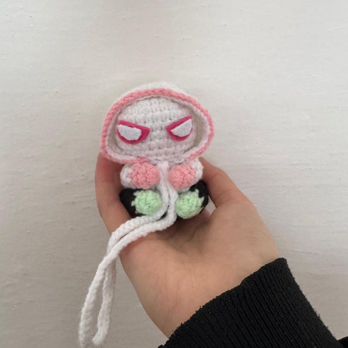 Вязанный парный брелок человек паук