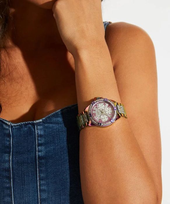 Часовник на марката Guess