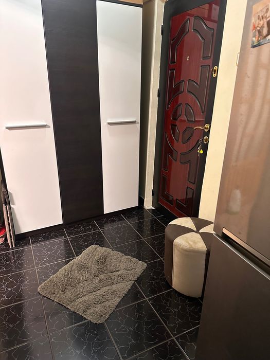 Vând apartament cu 3 camere