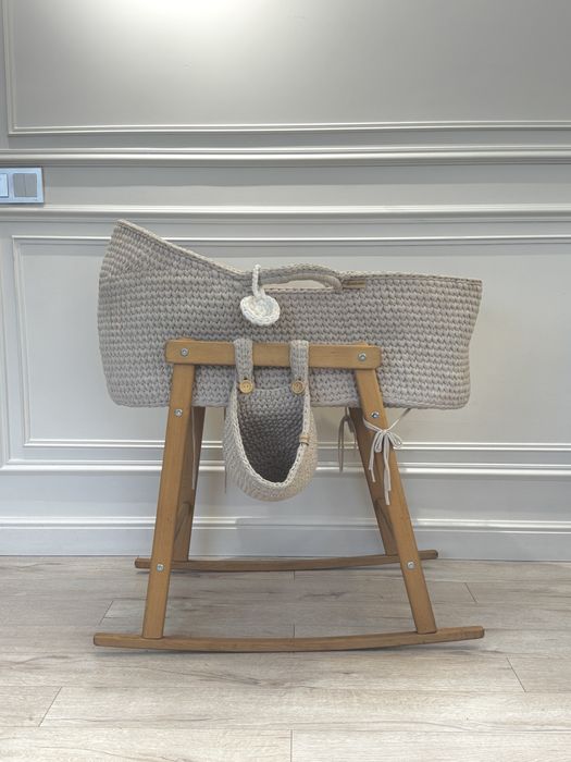 Вязаная люлька