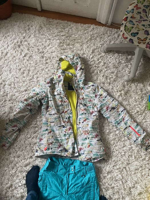 Costum sport de iarna ski sau snowboard