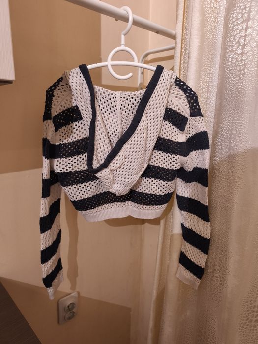 ZARA плетена жилетка с качулка