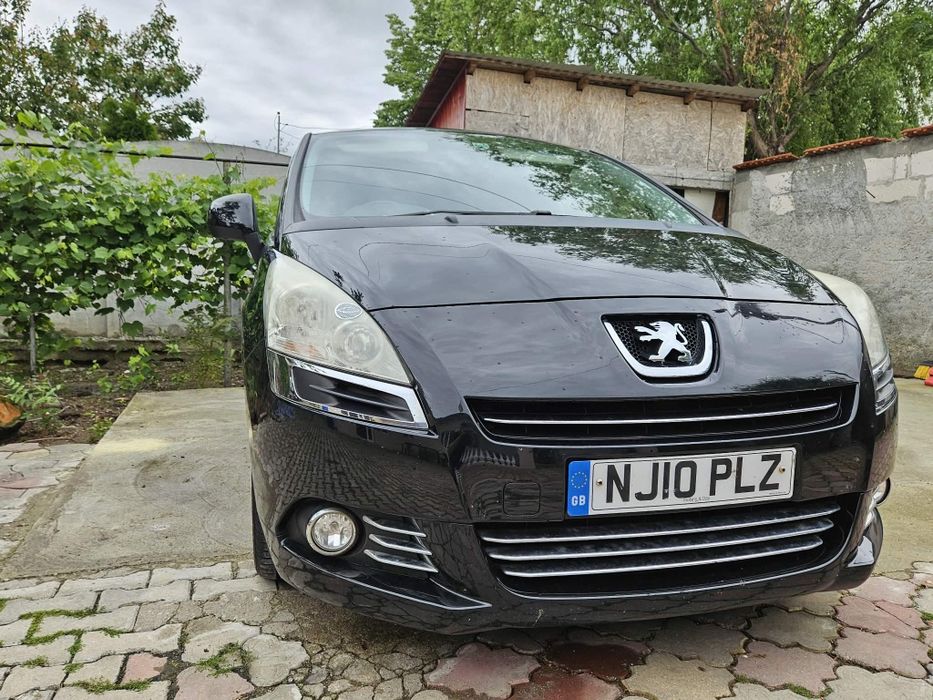 Vând Peugeot 5008 1.6 HDI