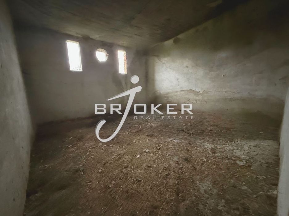 Пром. помещение в Хасково, област-с.Конуш