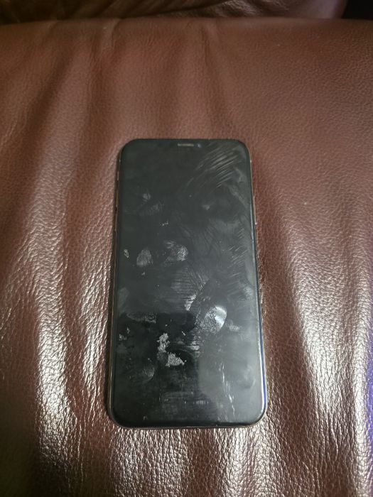 iPhone XS на запчасти / не включается