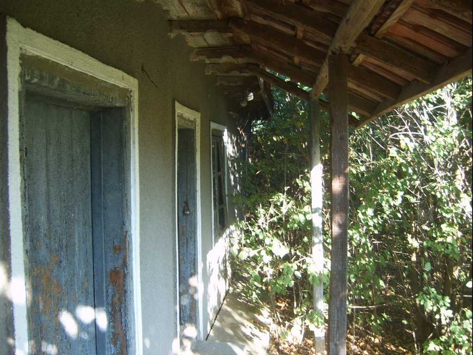 Къща с голям двор в Свобода