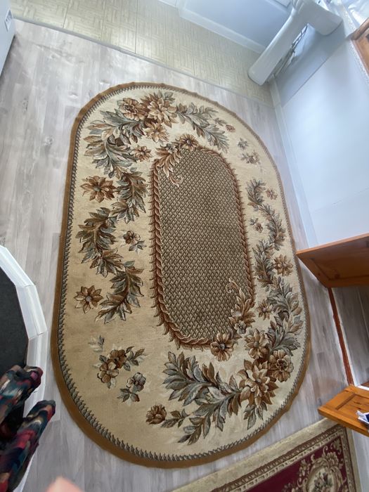 Диван 2 креслосымен килемдер 2*3, 3*5