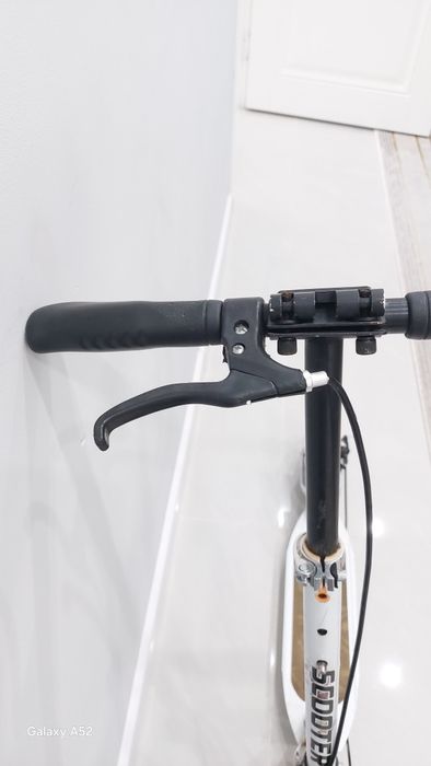 Продается хороший самокат