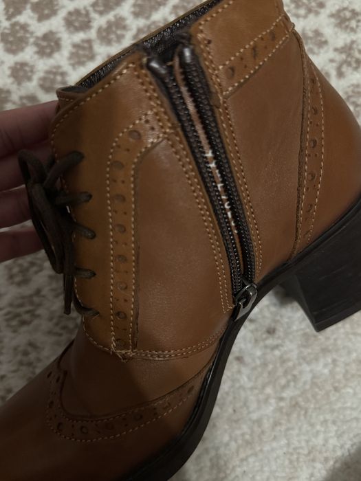 Демисезонные полусапожки