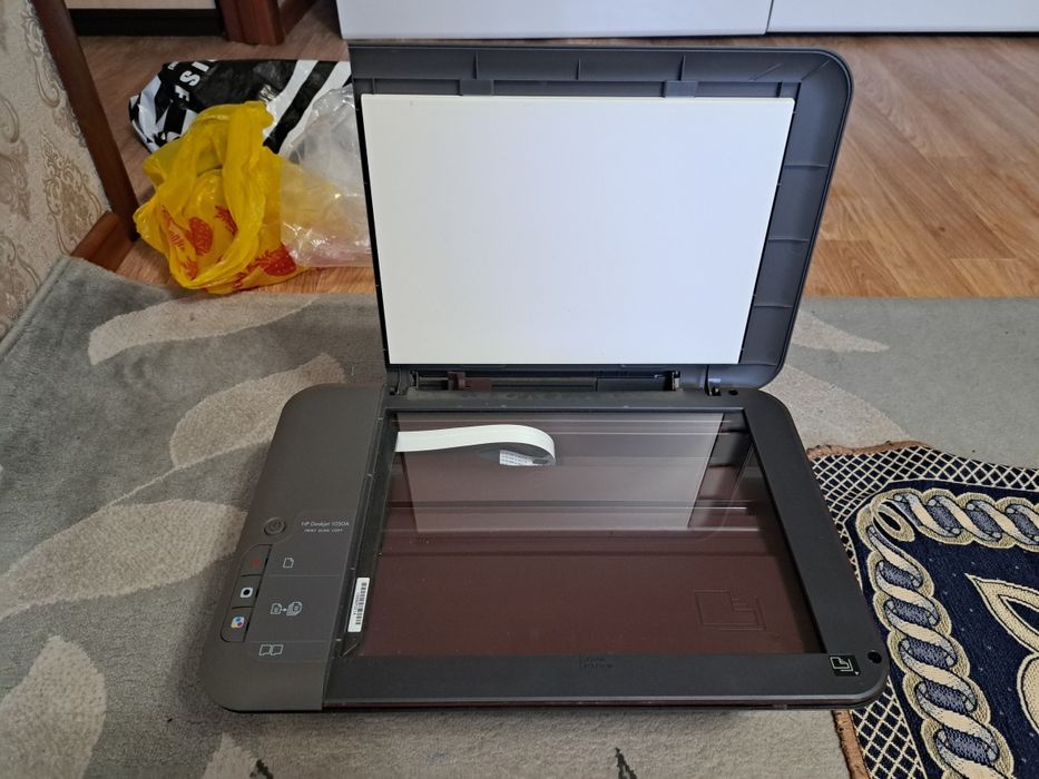 Цветной принтер и сканер от HP