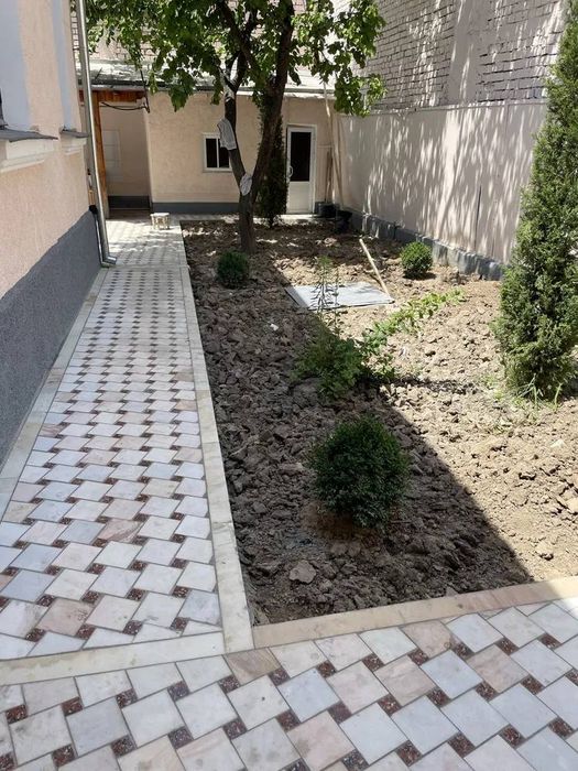 Сдается участок Мирабадский район, можно под офис ( н662 )