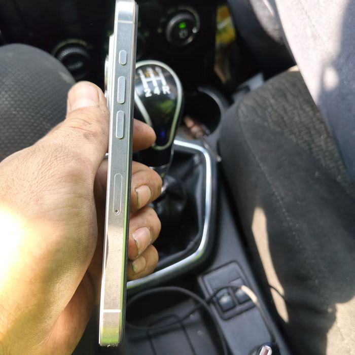 Iphone 15 pro белый